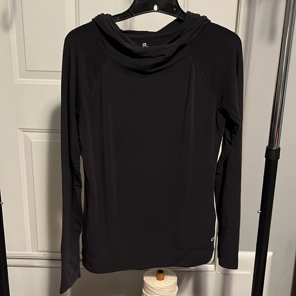 Gap Fit Breathe Long sleeve Activewear Sz M